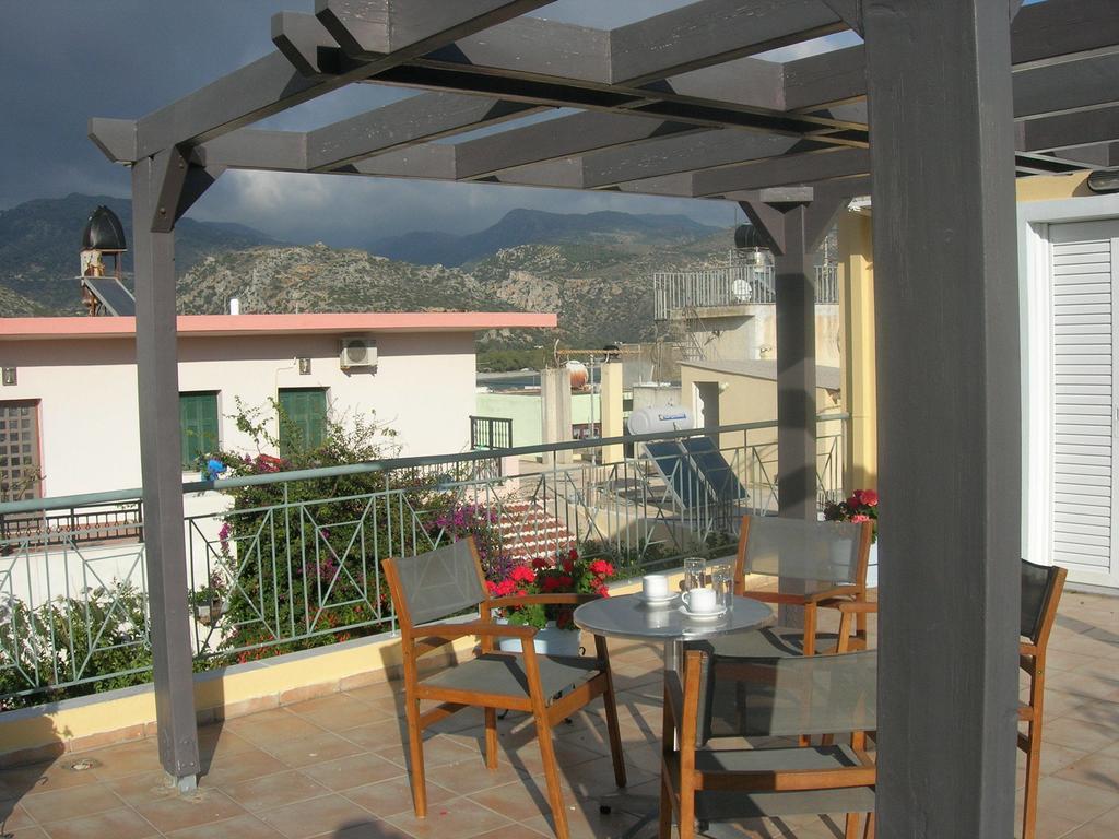 Giorgos Apartments Παλαιοχώρα Δωμάτιο φωτογραφία