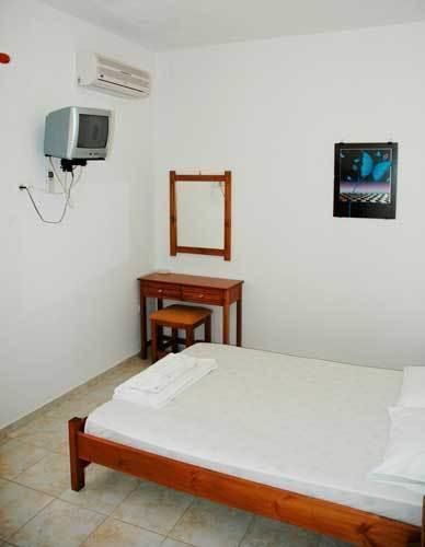 Giorgos Apartments Παλαιοχώρα Δωμάτιο φωτογραφία
