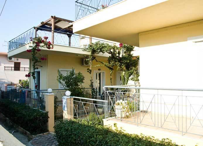 Giorgos Apartments Παλαιοχώρα Δωμάτιο φωτογραφία