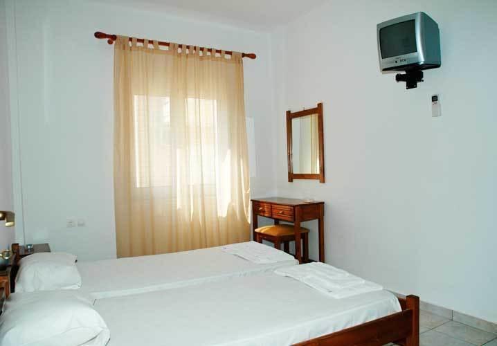 Giorgos Apartments Παλαιοχώρα Δωμάτιο φωτογραφία